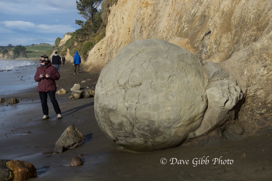 Moeraki Boulders04